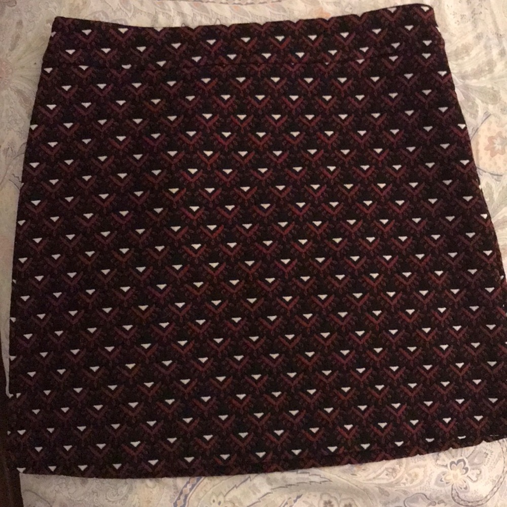 Red, Black, and White Triangle Pattern Skirt